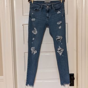 Levi's 711 Skinny Ankle Jean